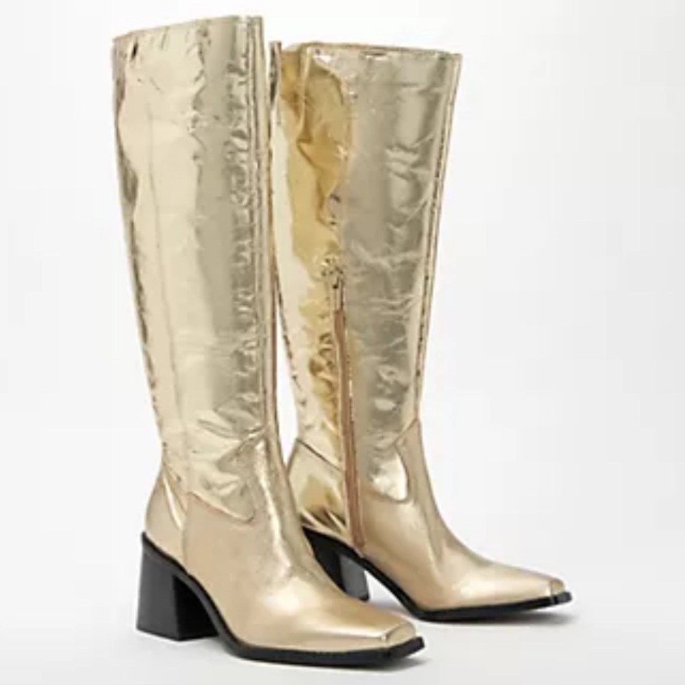 🌸VINCE CAMUTO🌸 Sangeti Leather Heeled Tall Shaft
Boot  Size: 5M